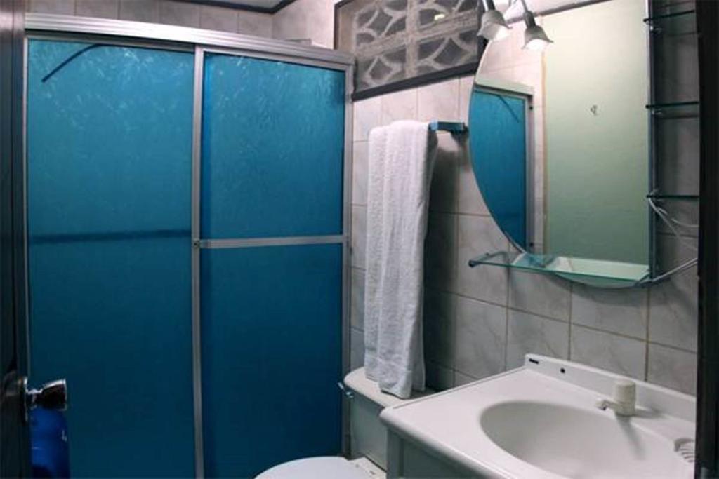 Cabinas Smith Cahuita Exterior foto